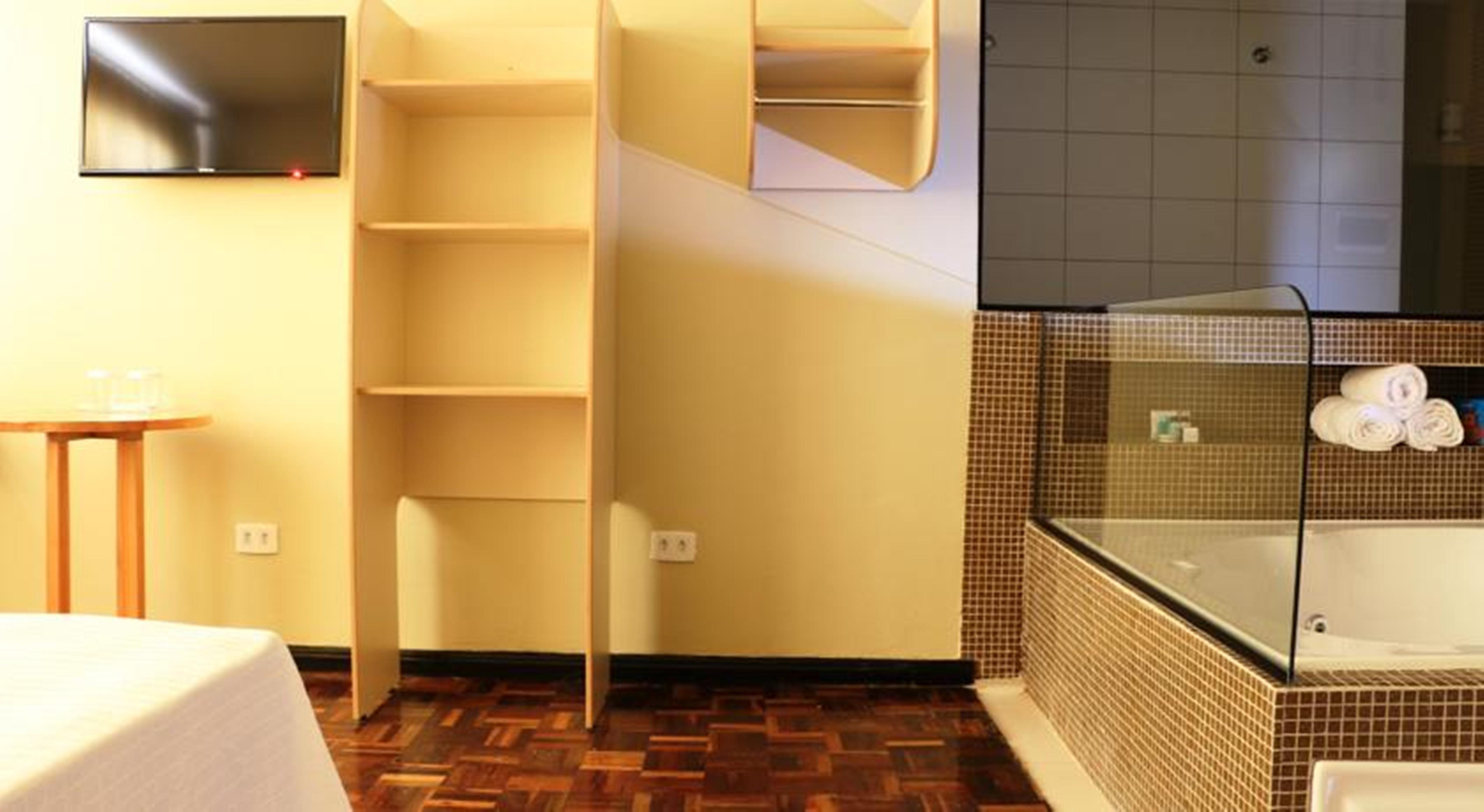 Vespasiano Hotel Telemaco Borba Екстер'єр фото